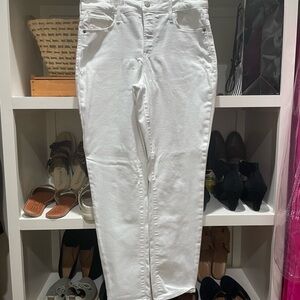 Old Navy power slim high rise white size 10 jeans.